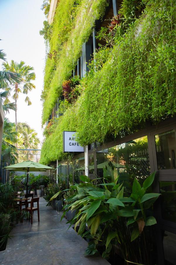 Indra Hotel Phnom Penh Exteriör bild