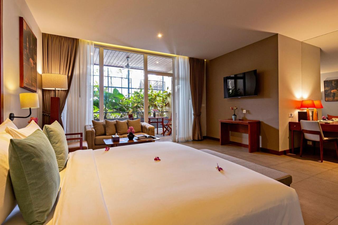 Indra Hotel Phnom Penh Exteriör bild