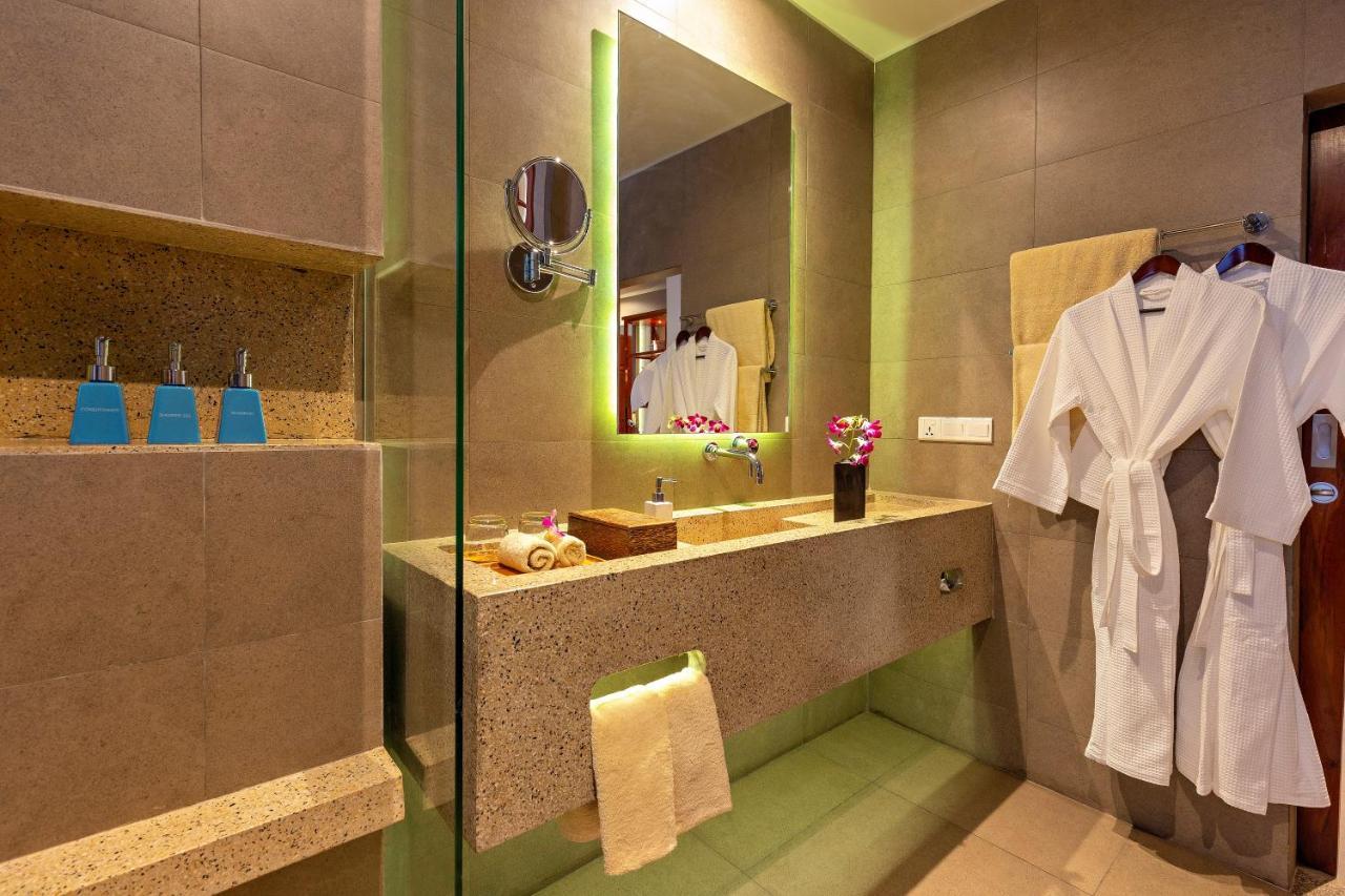 Indra Hotel Phnom Penh Exteriör bild