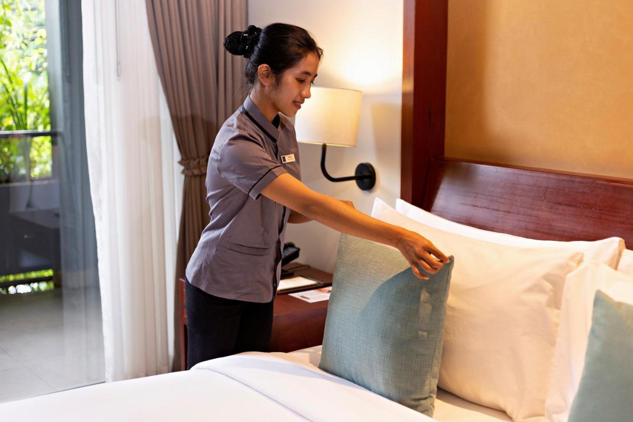 Indra Hotel Phnom Penh Exteriör bild