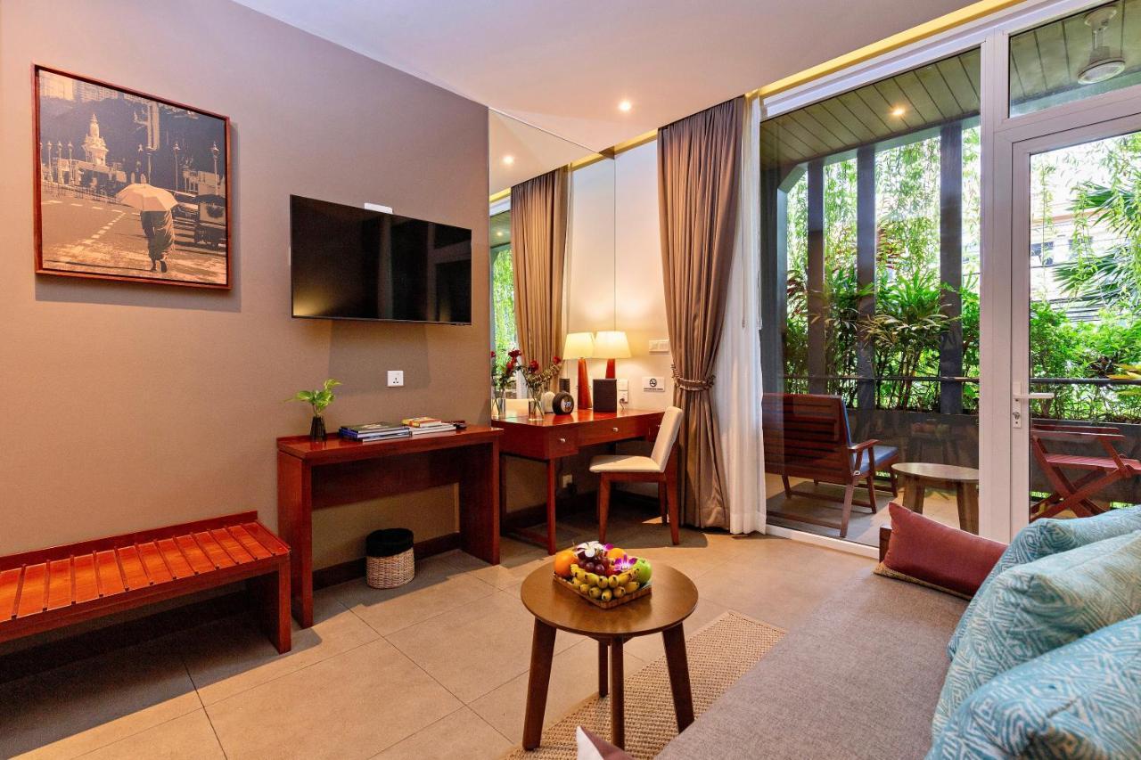Indra Hotel Phnom Penh Exteriör bild