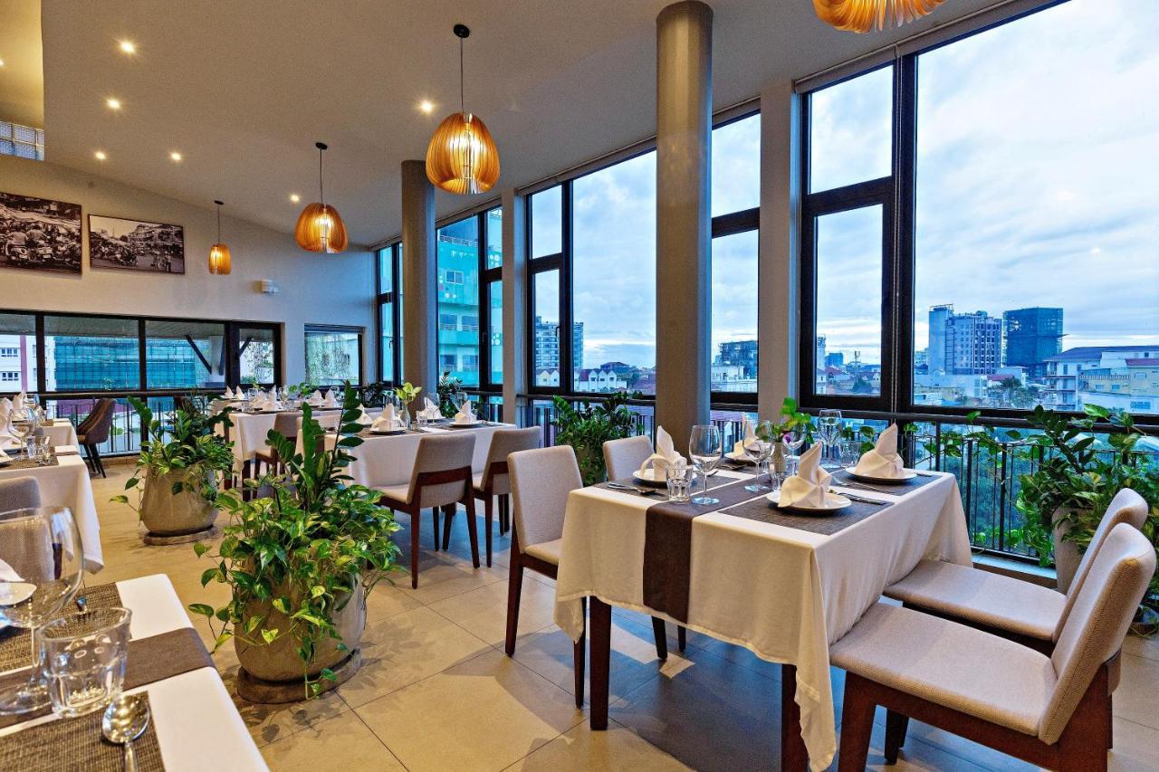 Indra Hotel Phnom Penh Exteriör bild